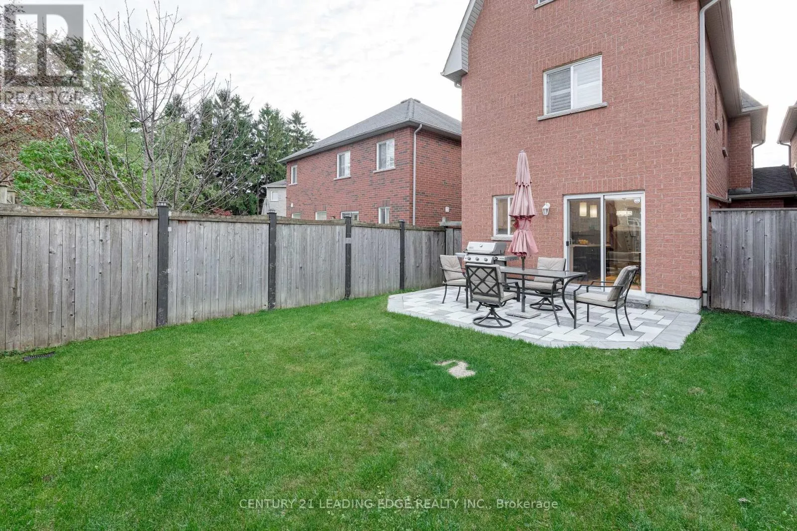 33 NEILL AVENUE
