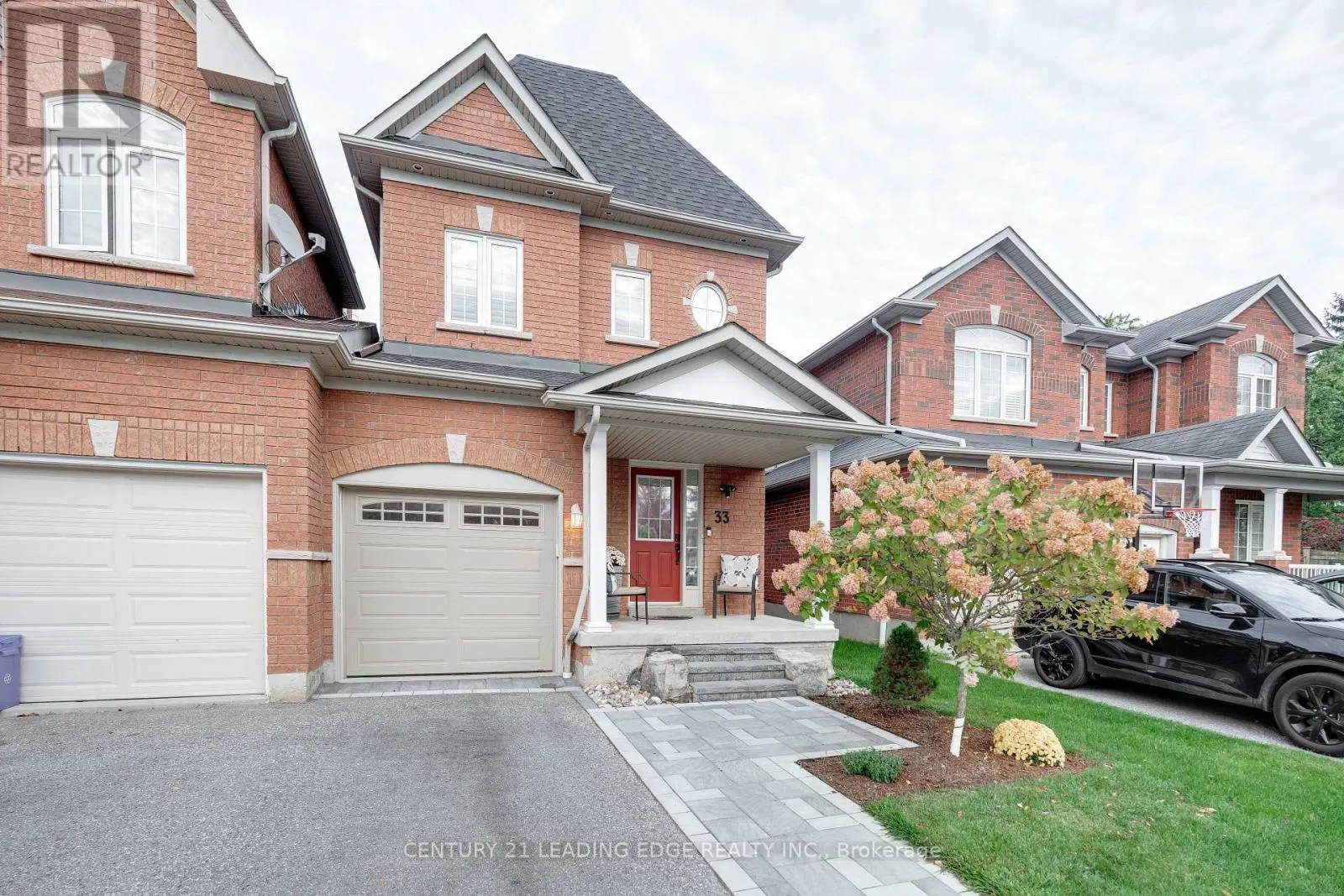 33 NEILL AVENUE