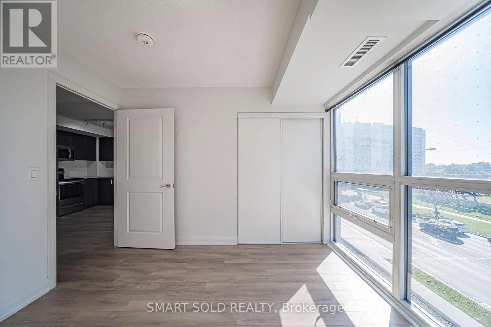 329 - 20 MEADOWGLEN PLACE