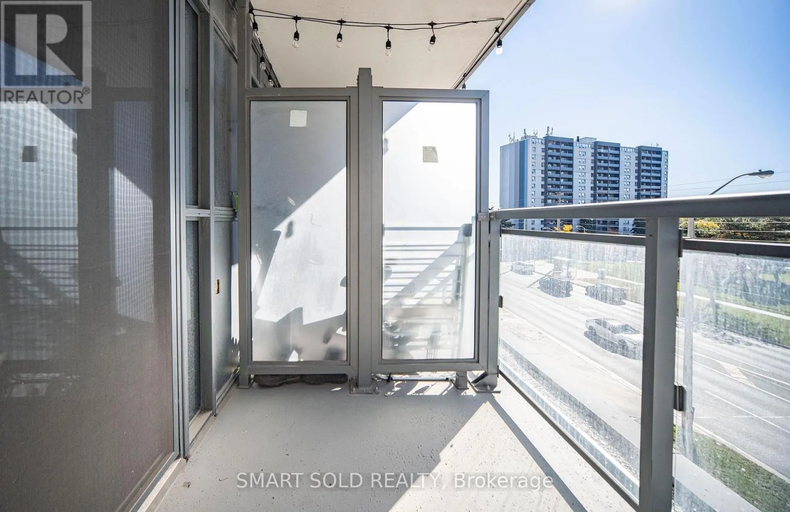 329 - 20 MEADOWGLEN PLACE