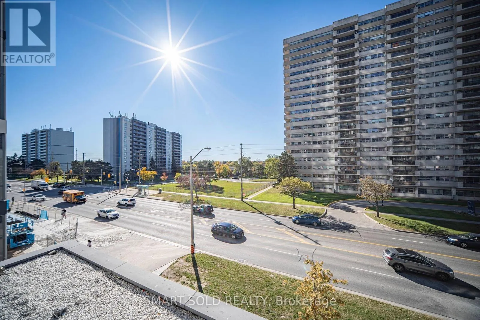 329 - 20 MEADOWGLEN PLACE