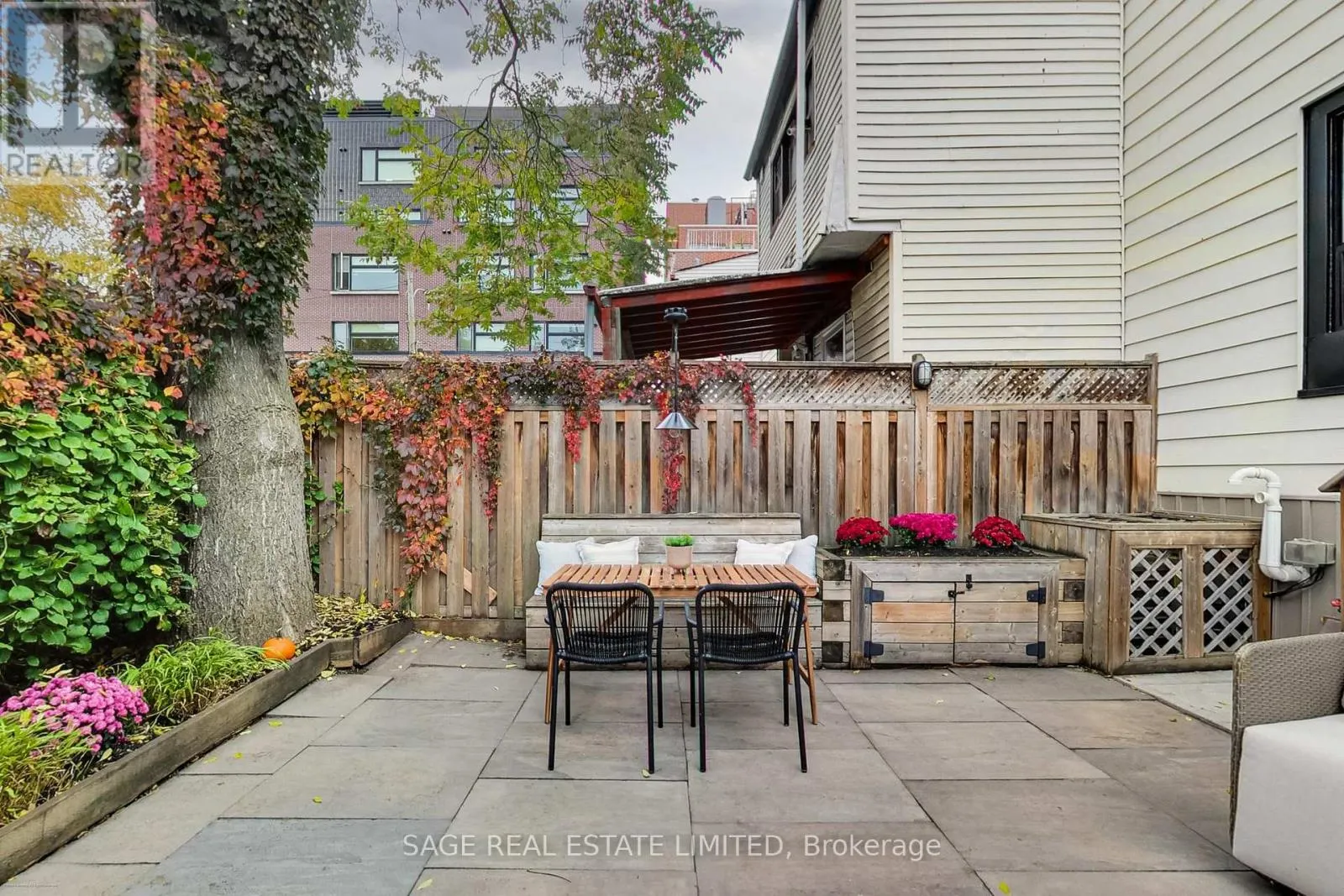 346 LESLIE STREET