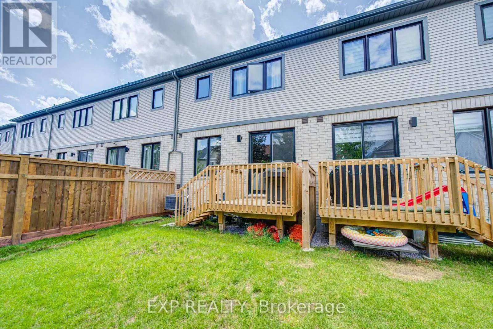 29 SORBARA WAY