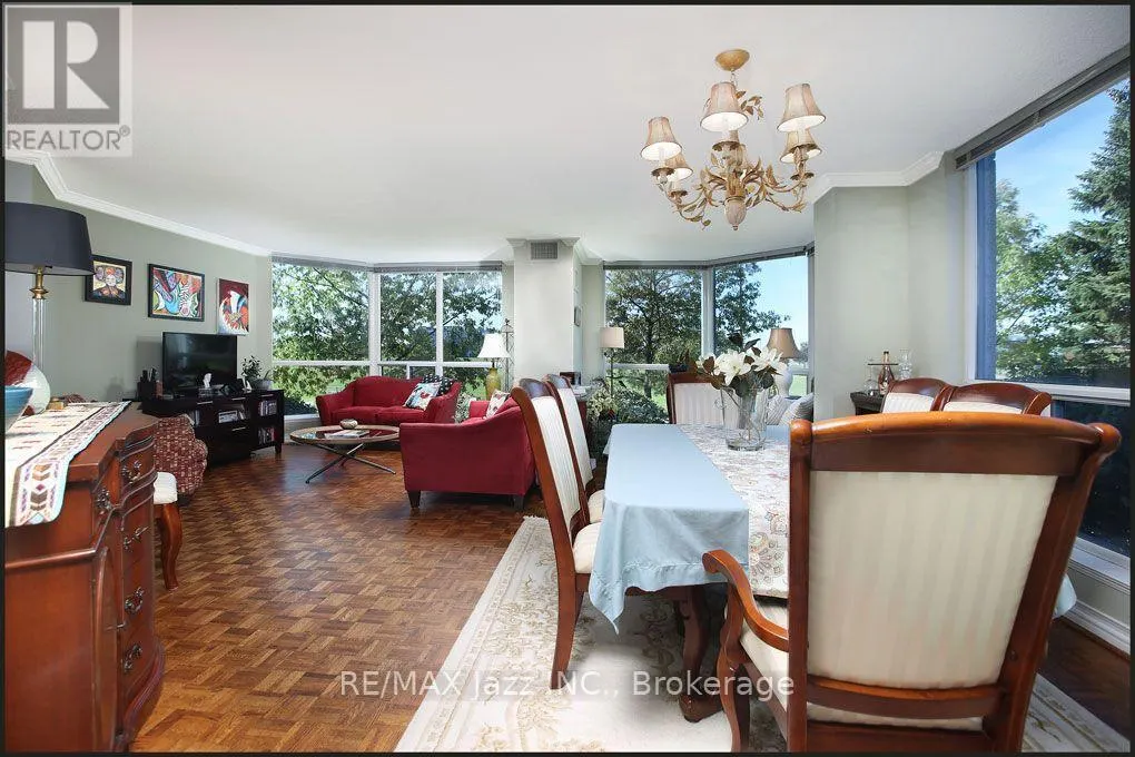 105 - 360 WATSON STREET W #105