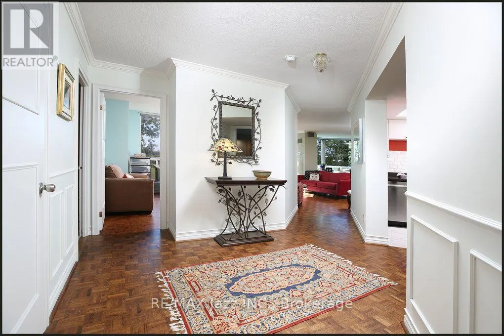 105 - 360 WATSON STREET W #105
