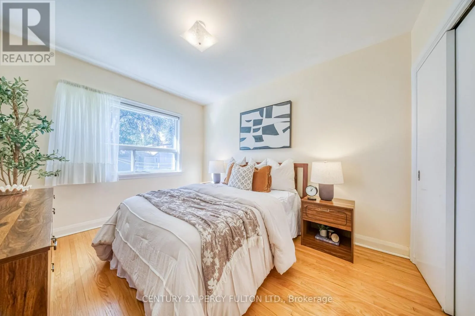 78 GILROY DRIVE