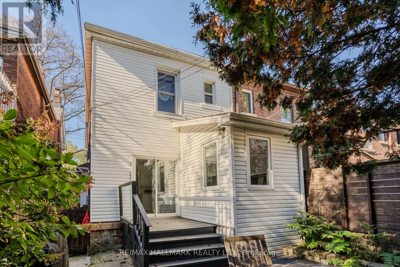 9 PRUST AVENUE