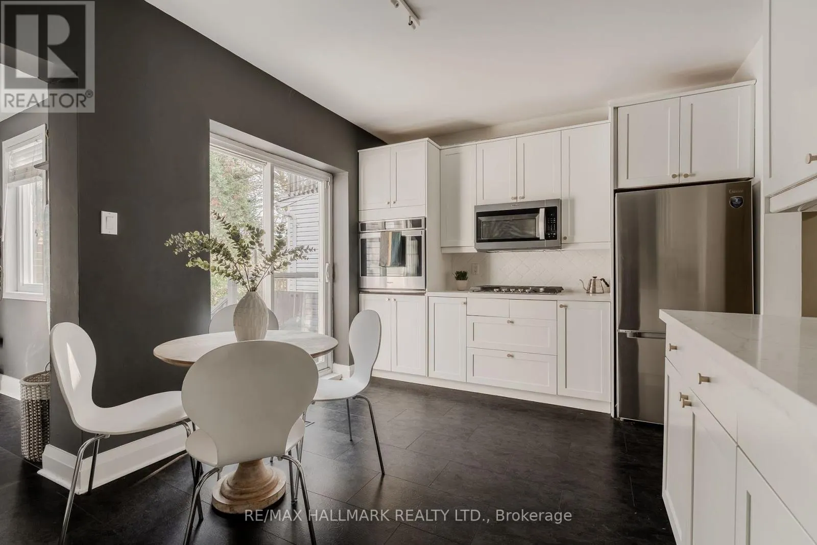 9 PRUST AVENUE