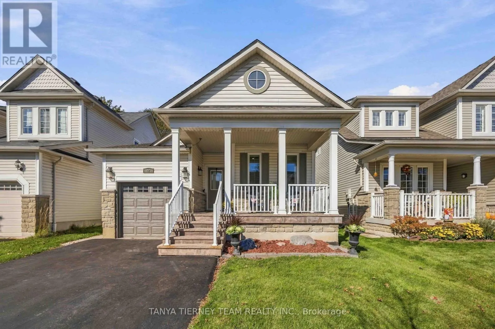 47 MIKAYLA CRESCENT