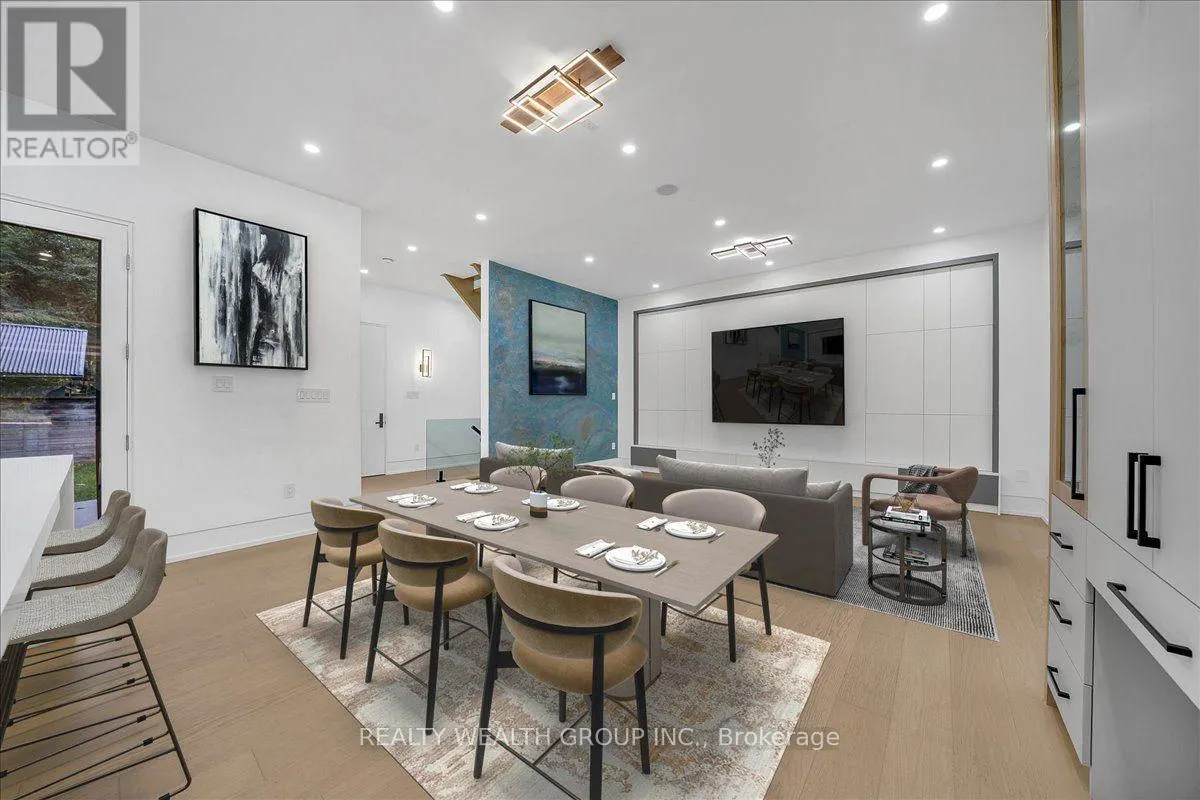 2 KINGSBURY CRESCENT