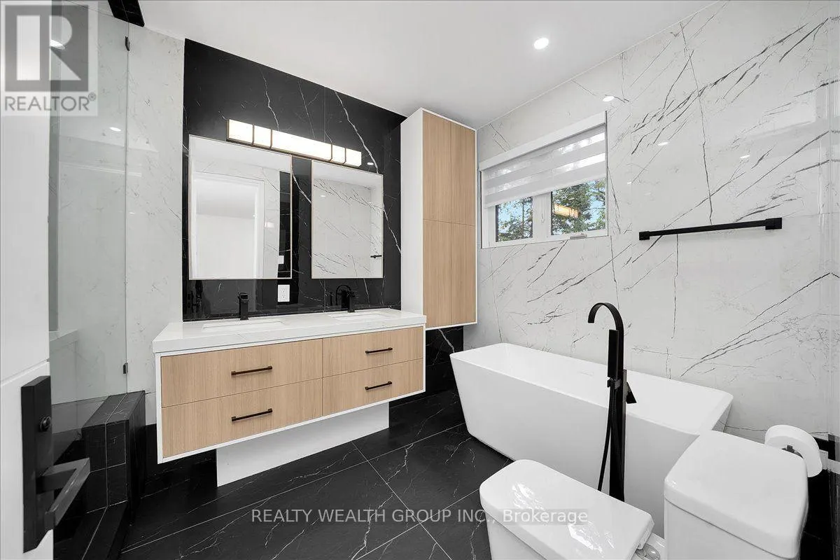 2 KINGSBURY CRESCENT
