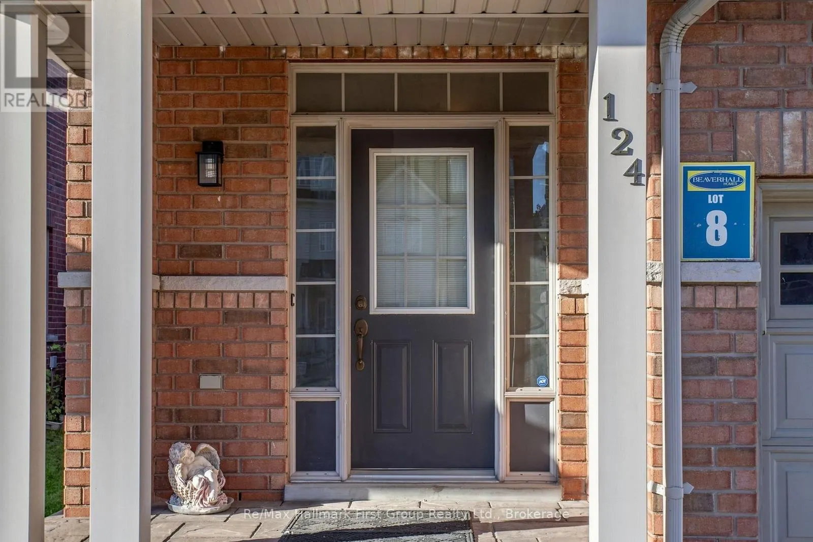 124 KENNETH HOBBS AVENUE
