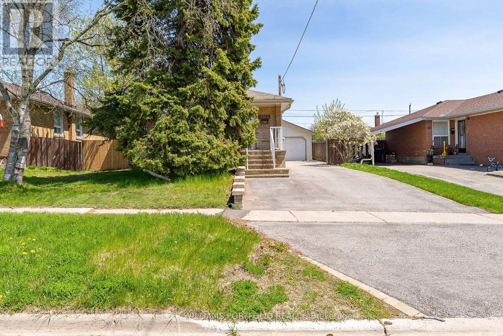 MAIN FLR - 1519 LAKESIDE STREET