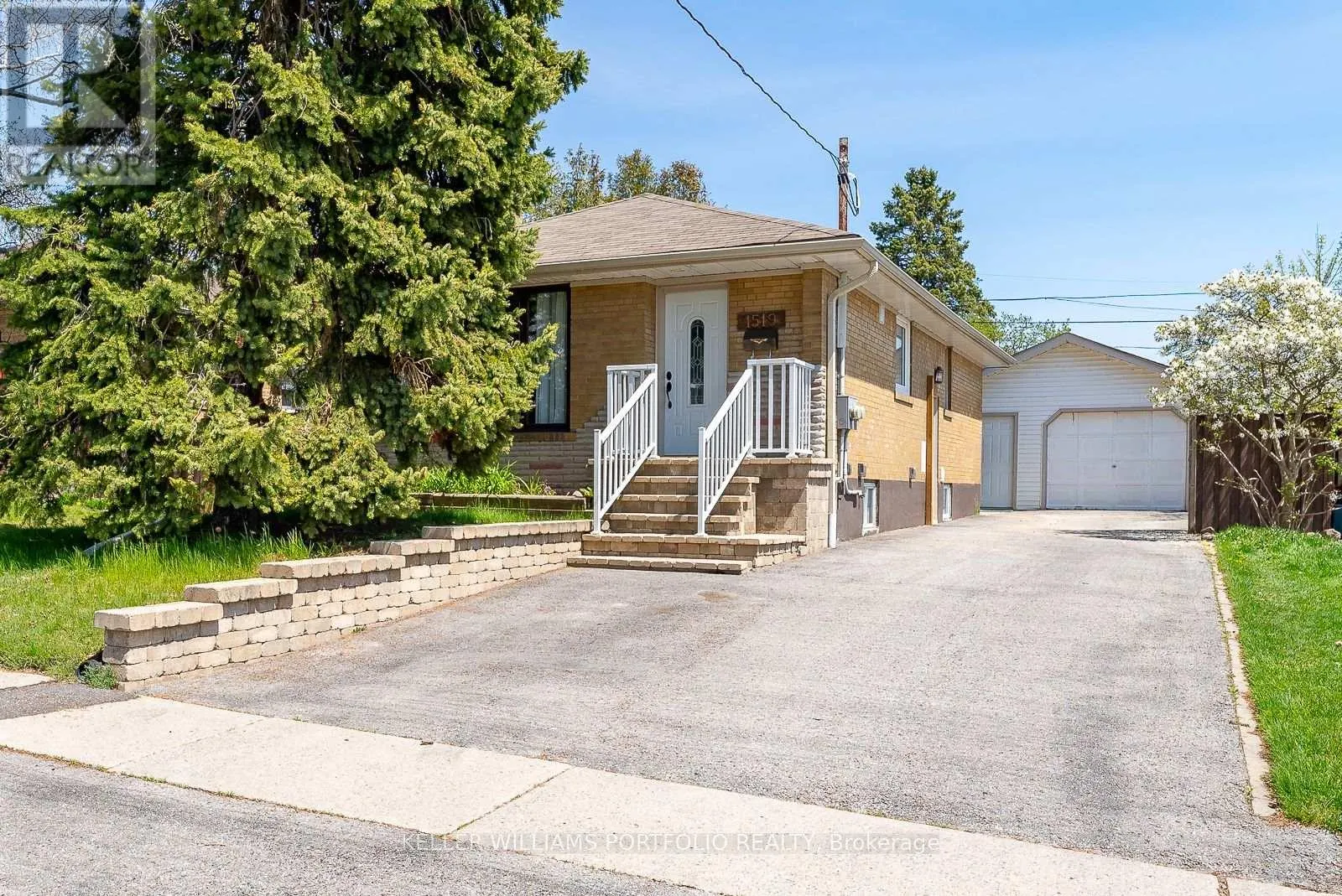 MAIN FLR - 1519 LAKESIDE STREET