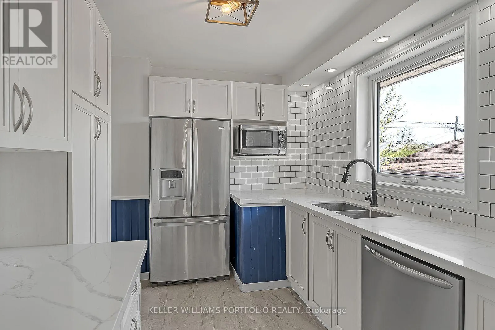 MAIN FLR - 1519 LAKESIDE STREET