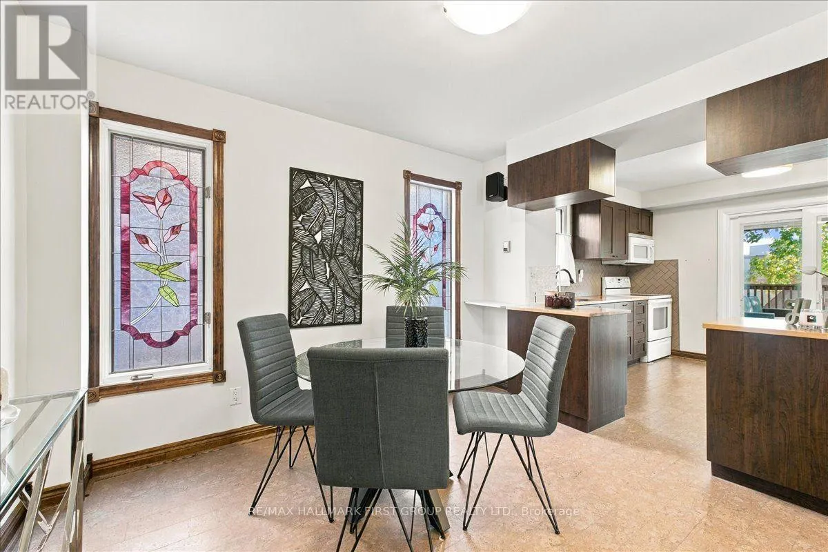 23 FLOWERS CRESCENT