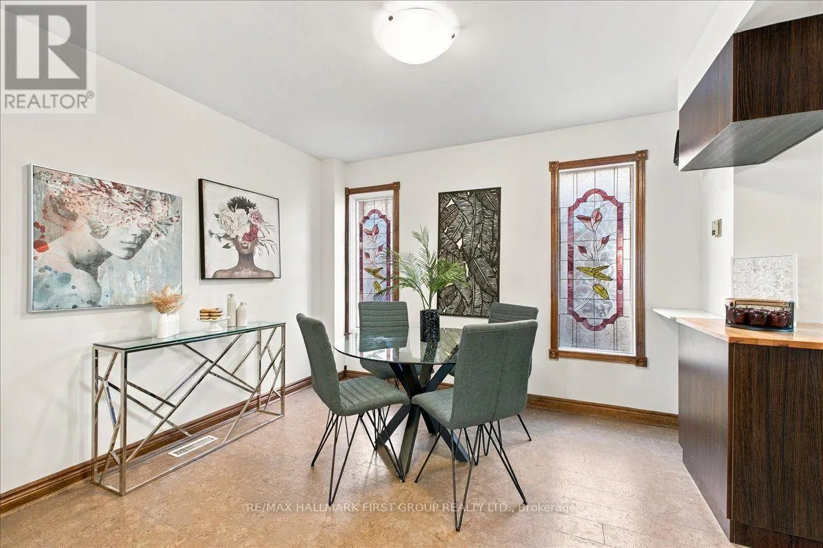 23 FLOWERS CRESCENT