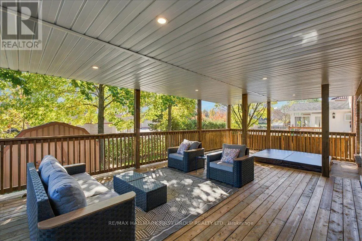23 FLOWERS CRESCENT