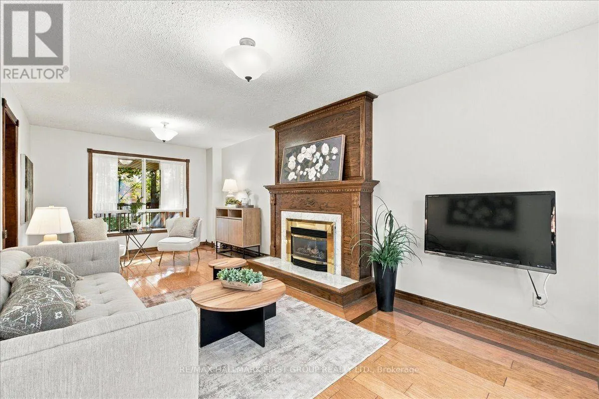 23 FLOWERS CRESCENT