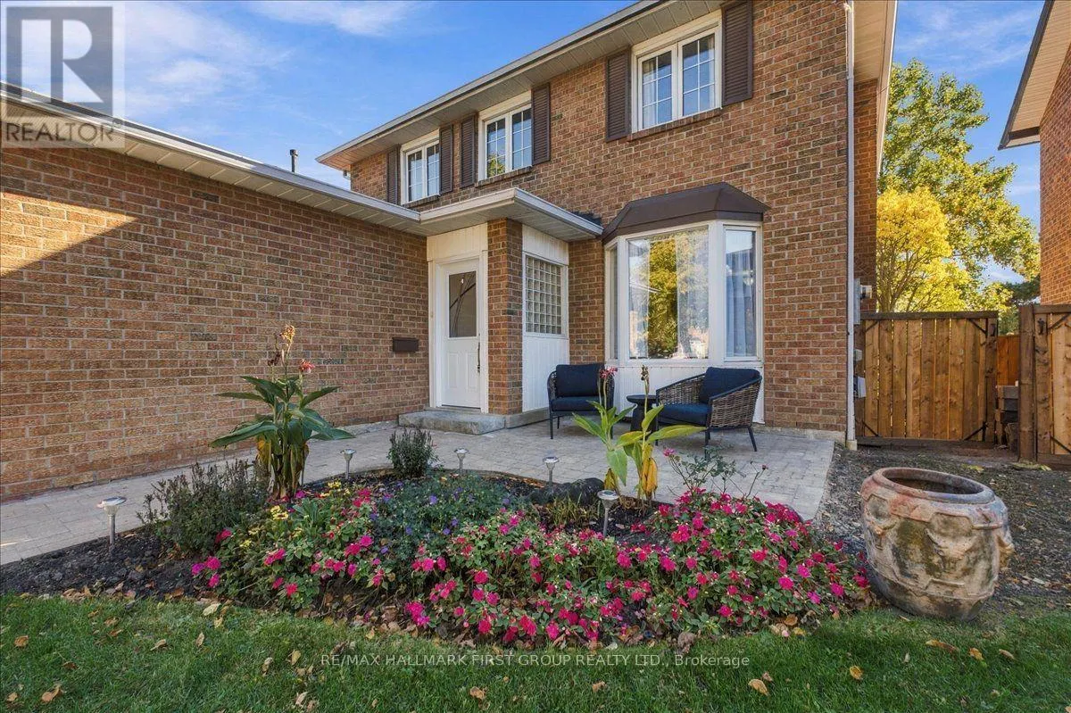 23 FLOWERS CRESCENT