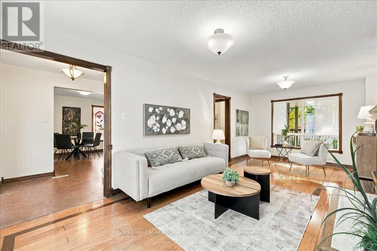 23 FLOWERS CRESCENT