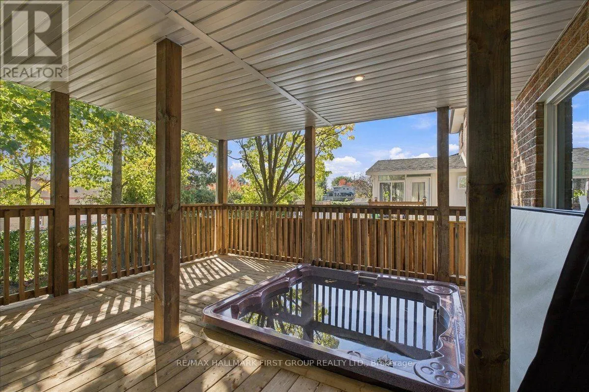 23 FLOWERS CRESCENT