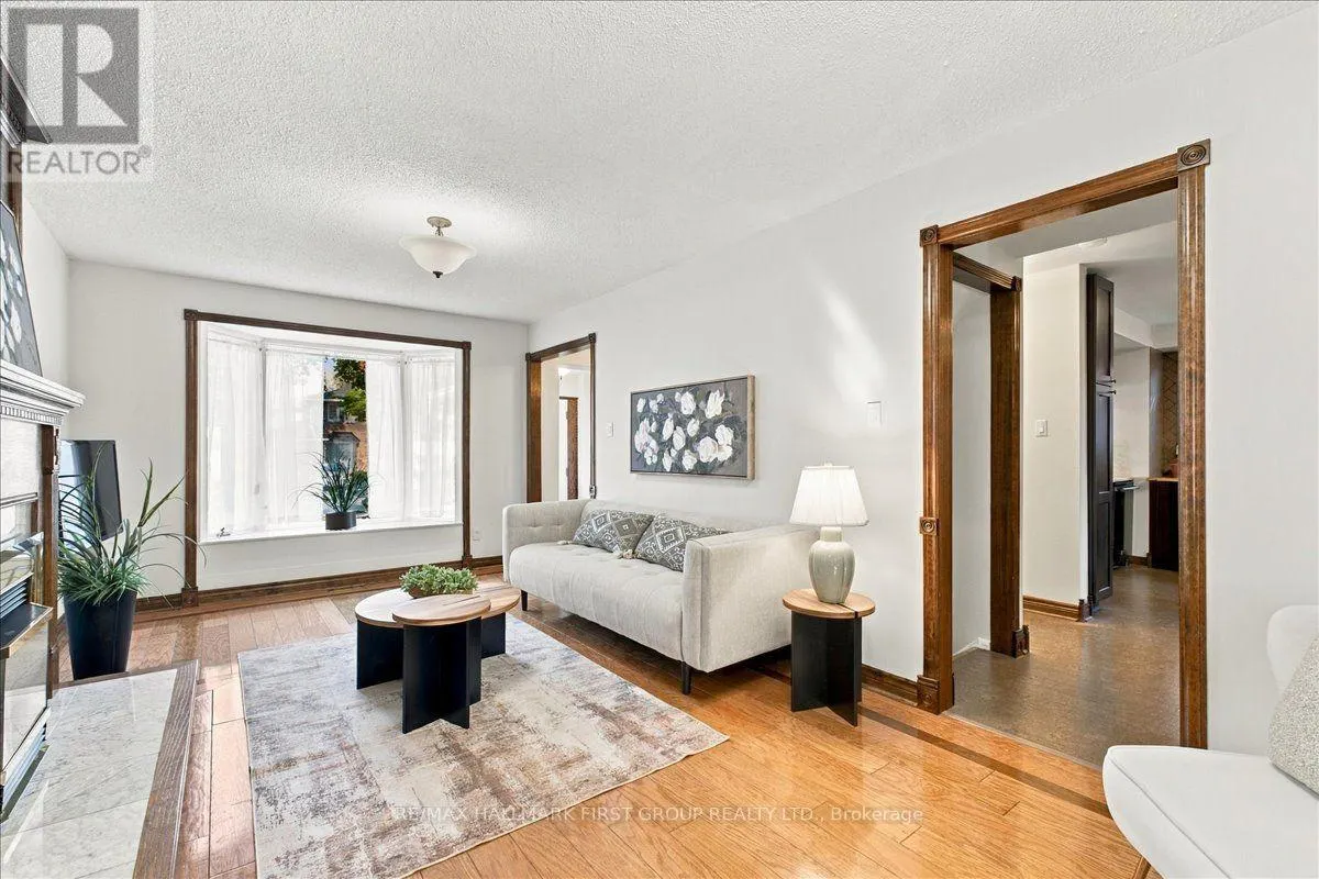 23 FLOWERS CRESCENT