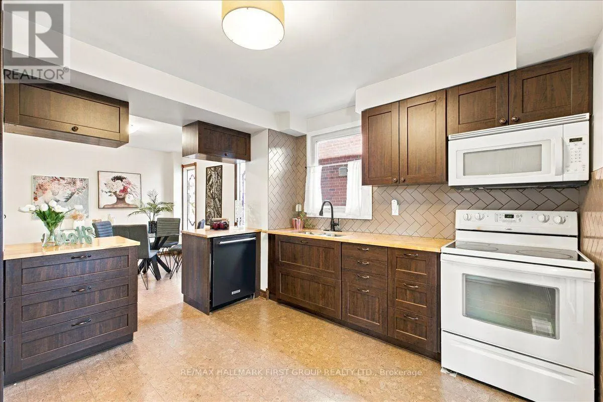23 FLOWERS CRESCENT