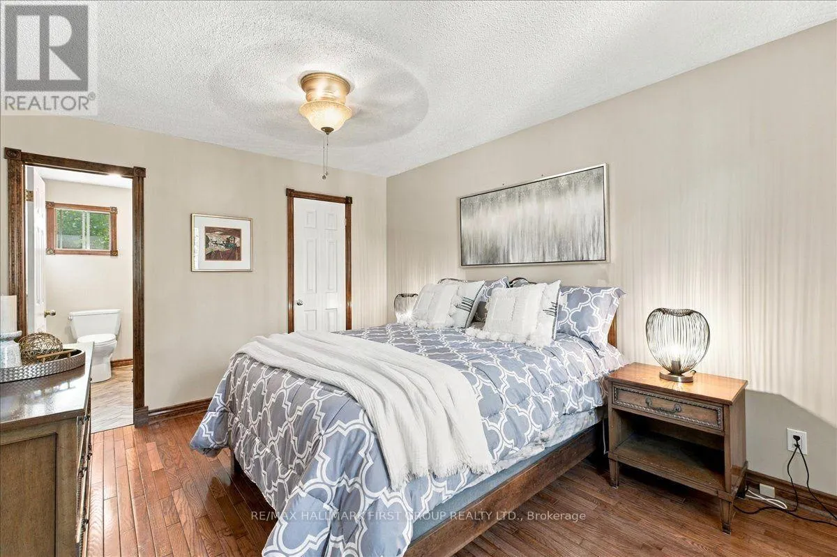 23 FLOWERS CRESCENT