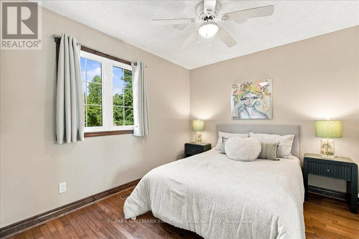 23 FLOWERS CRESCENT