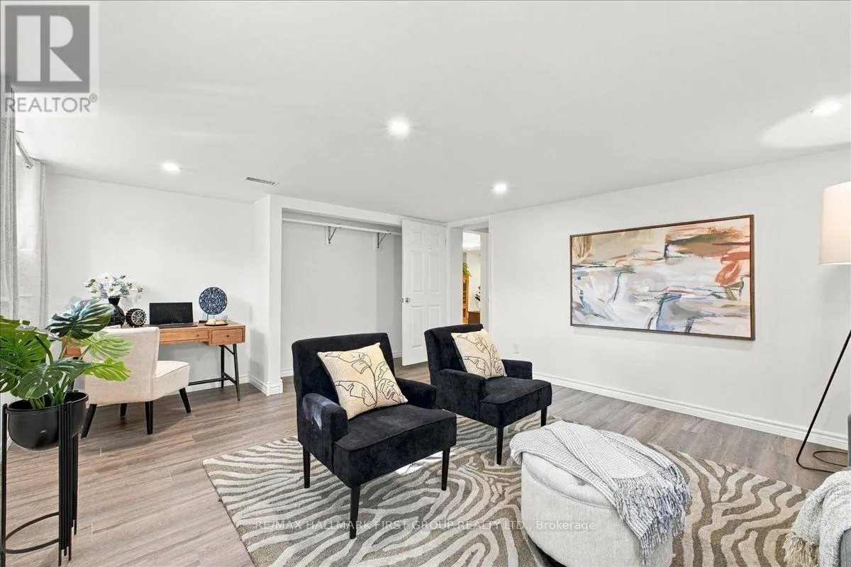 23 FLOWERS CRESCENT