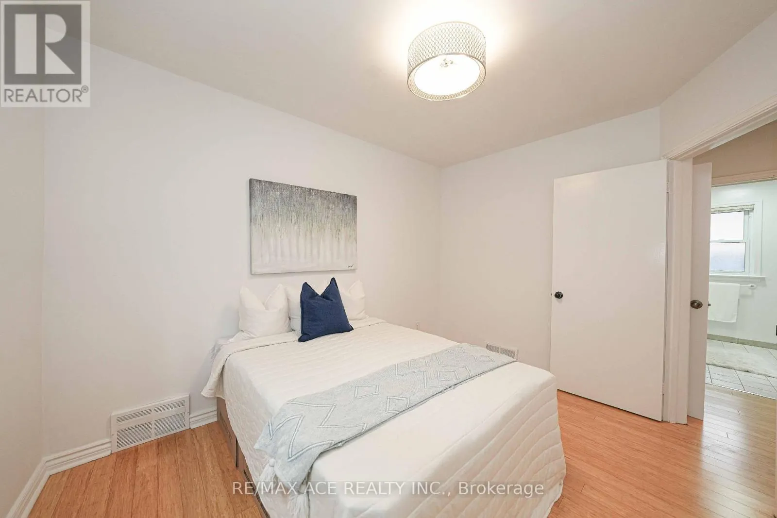 59 LILIAN DRIVE