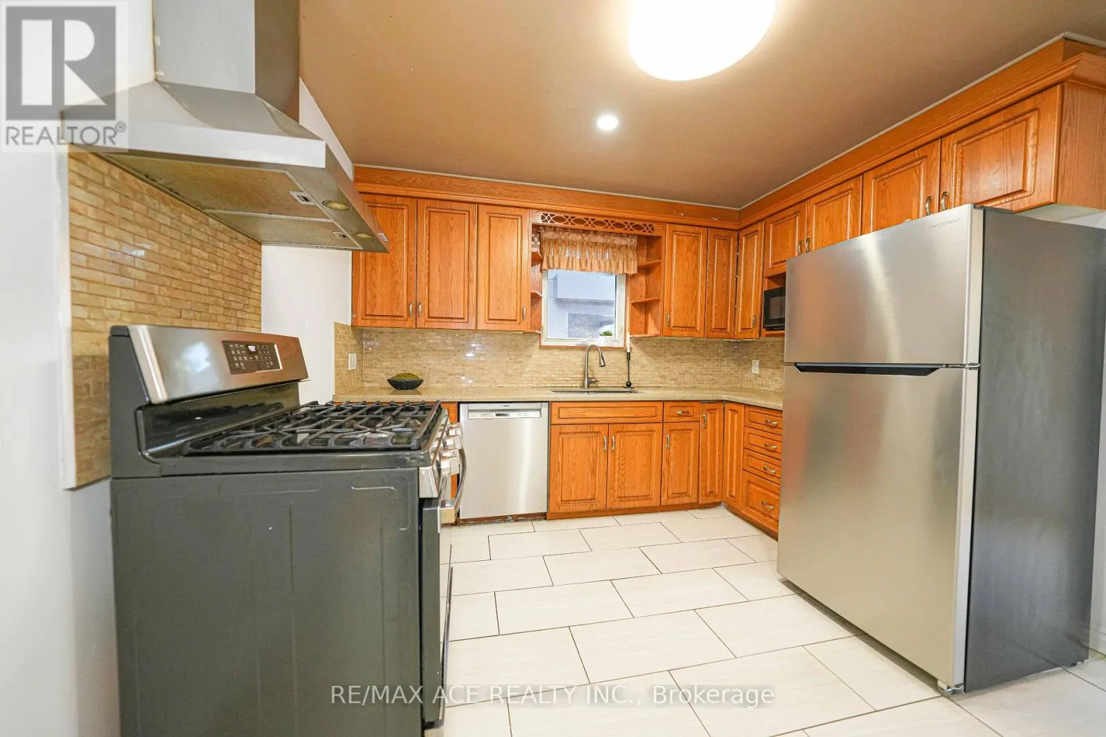 59 LILIAN DRIVE