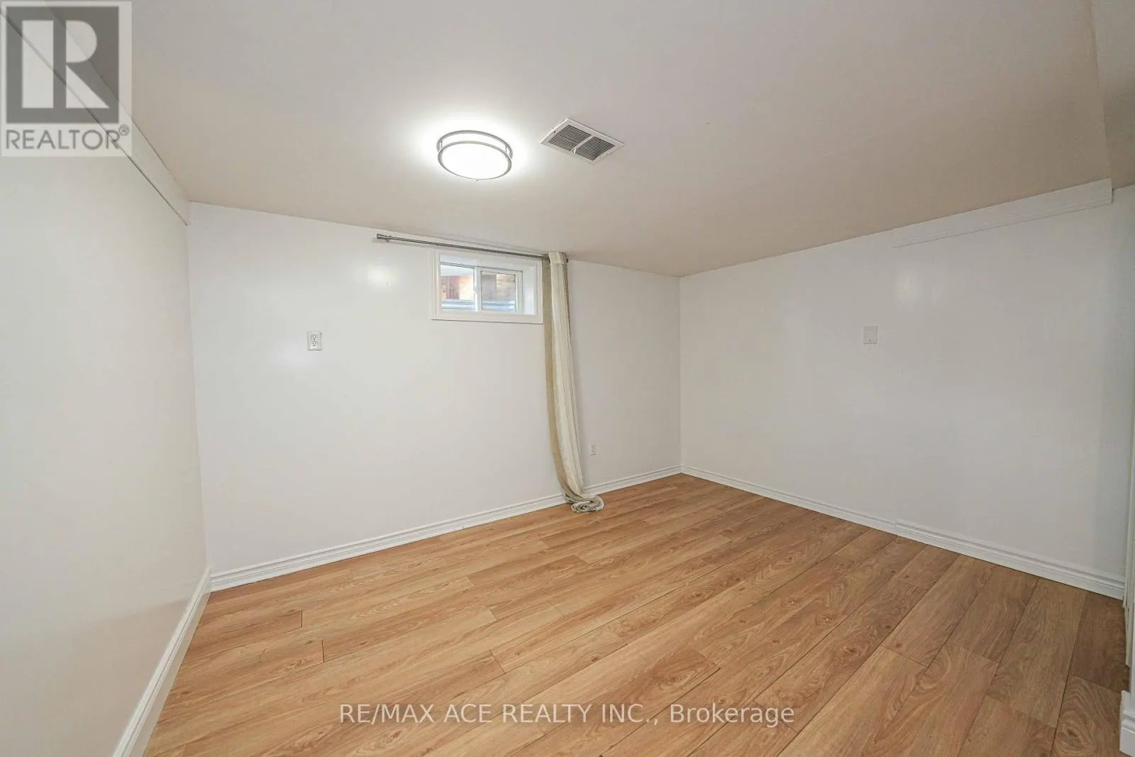 59 LILIAN DRIVE