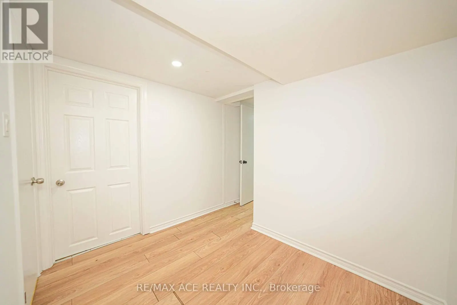 59 LILIAN DRIVE