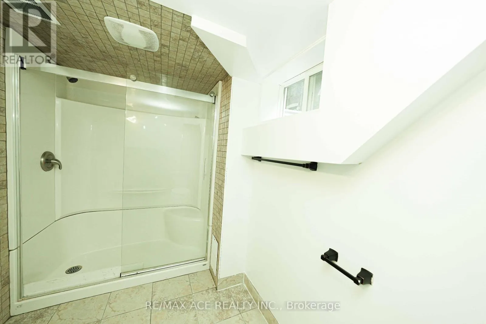 59 LILIAN DRIVE