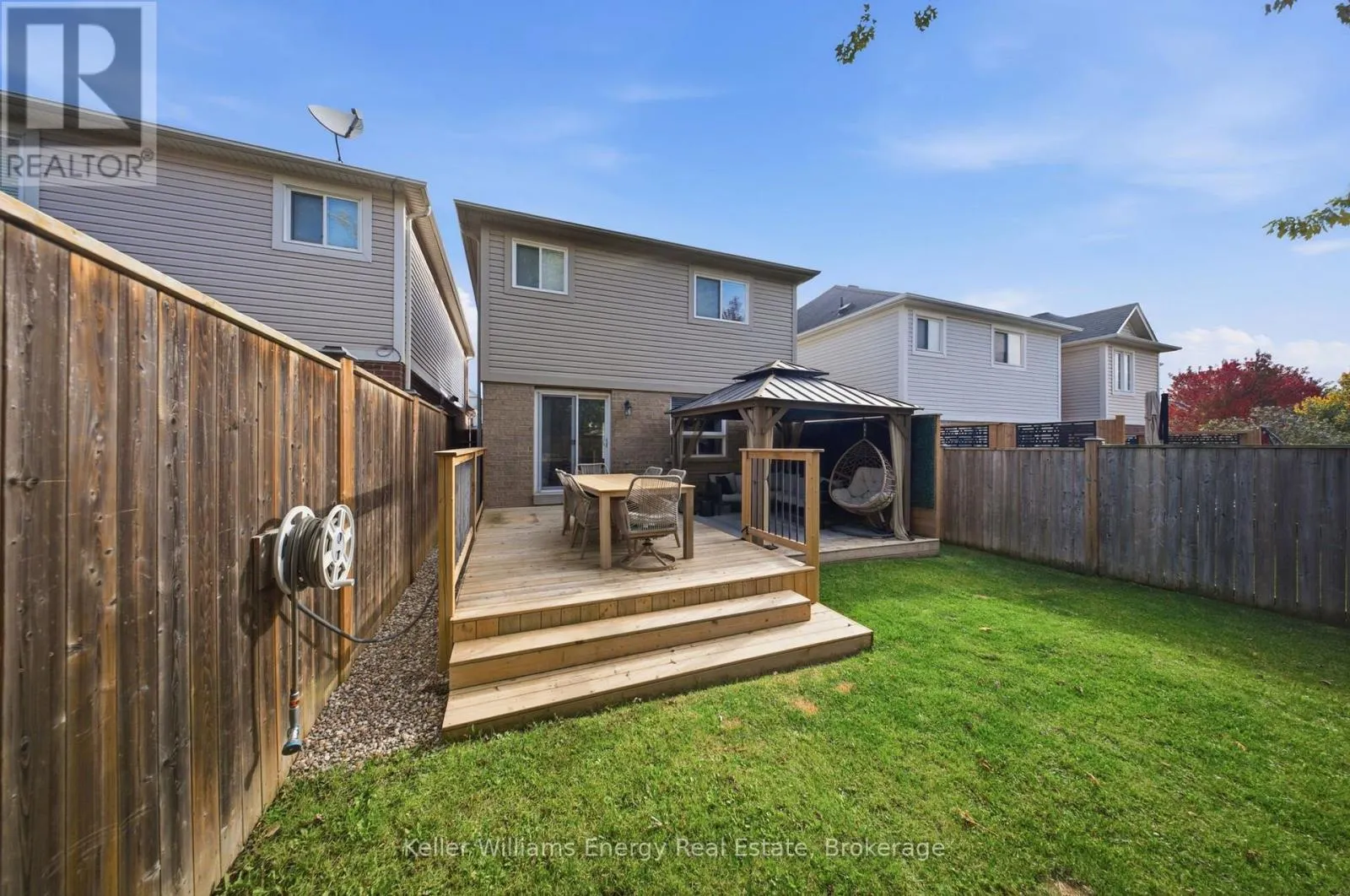 8 QUACKENBUSH STREET