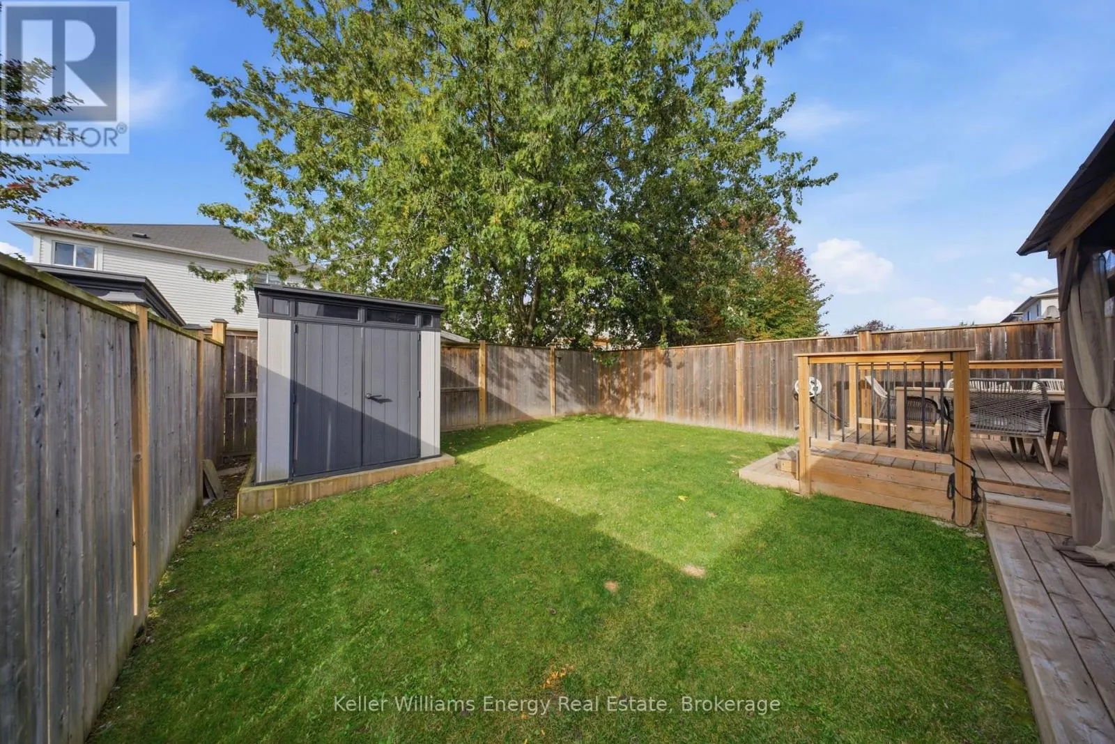 8 QUACKENBUSH STREET
