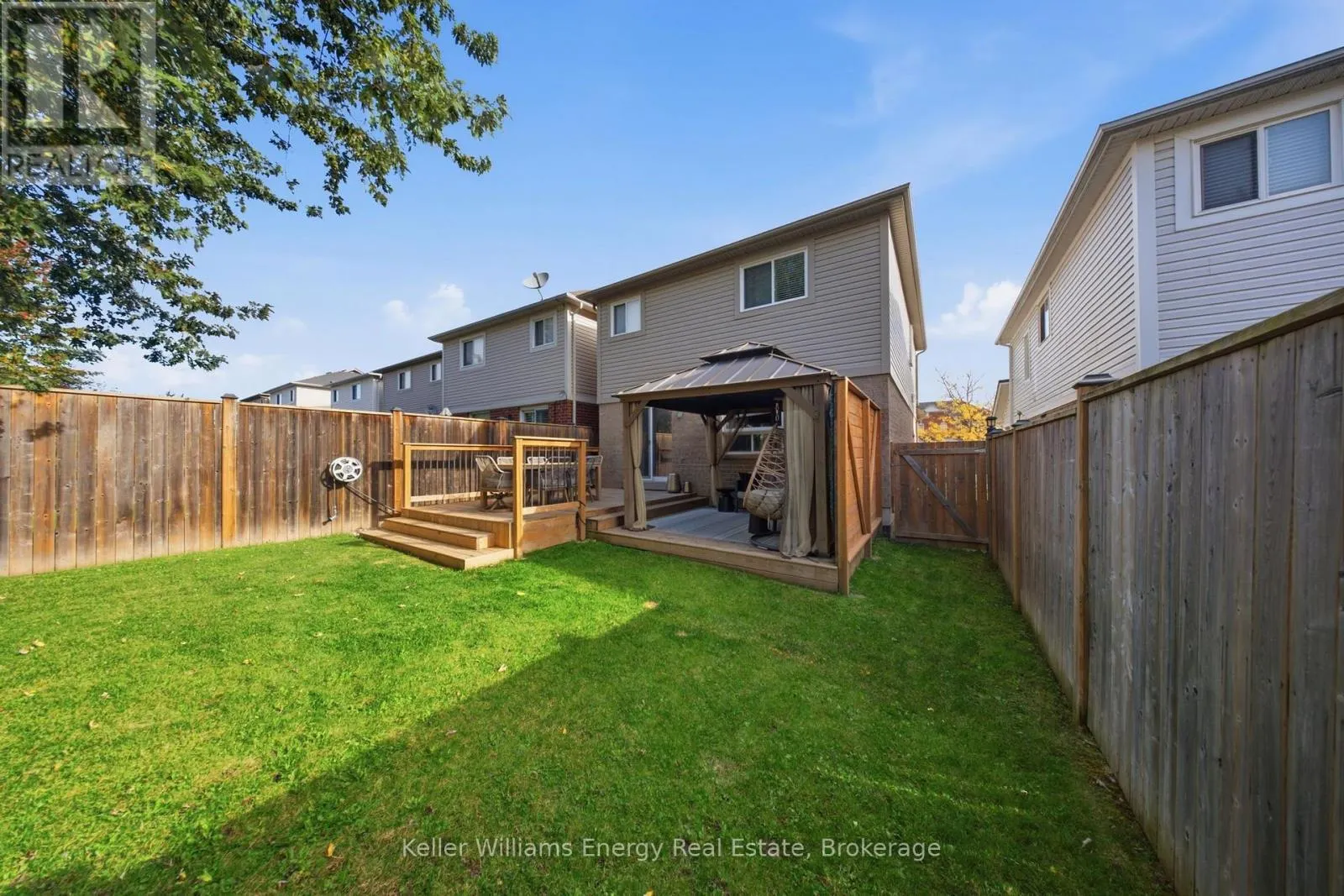 8 QUACKENBUSH STREET