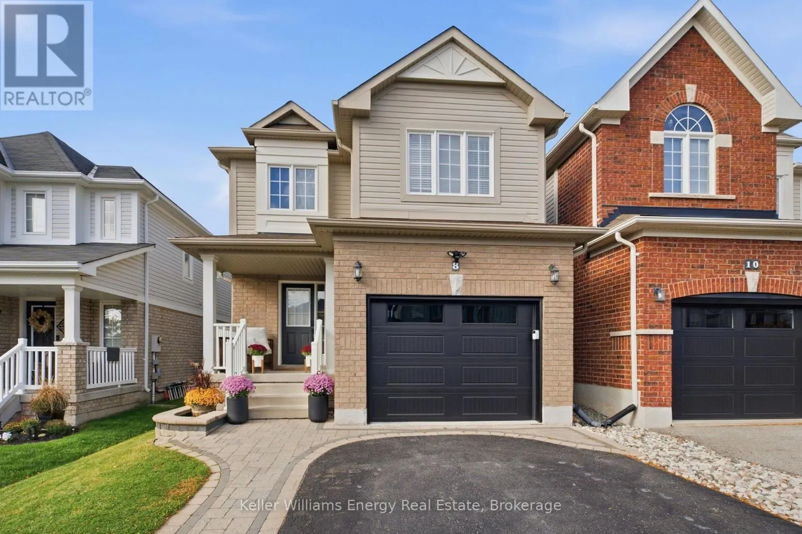 8 QUACKENBUSH STREET