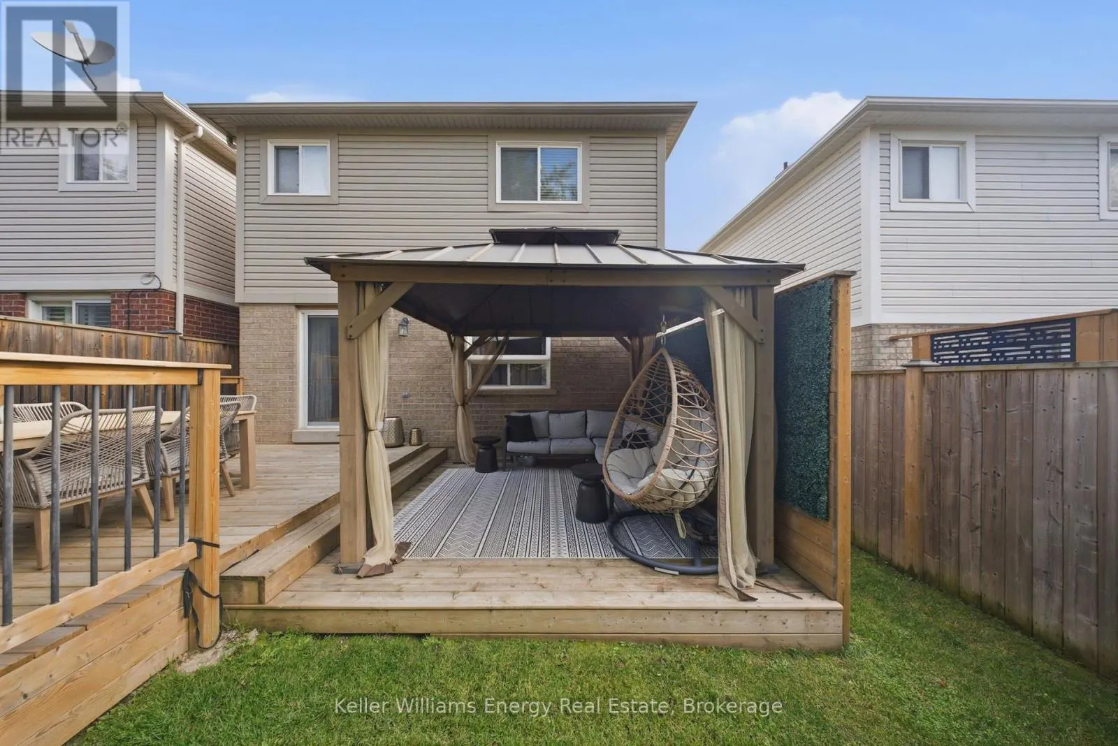 8 QUACKENBUSH STREET