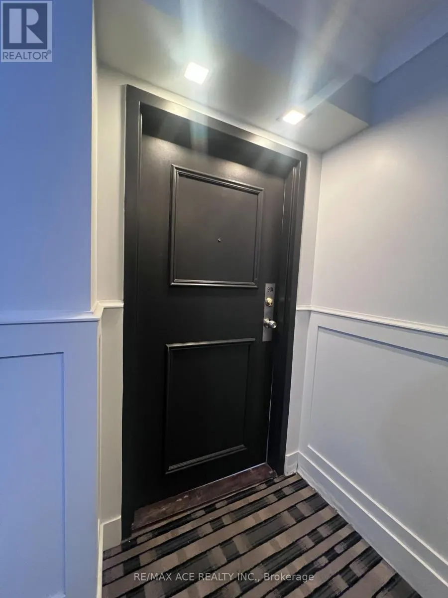 901 - 8 SILVERBELL GROVE