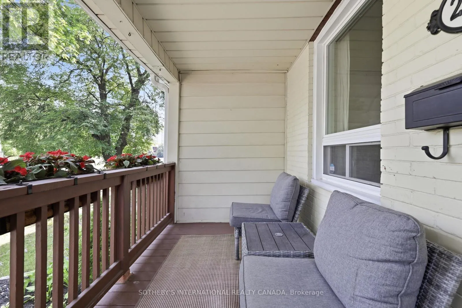 213 OAKCREST AVENUE