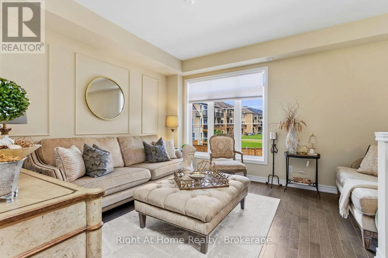 89 ELKINGTON CRESCENT