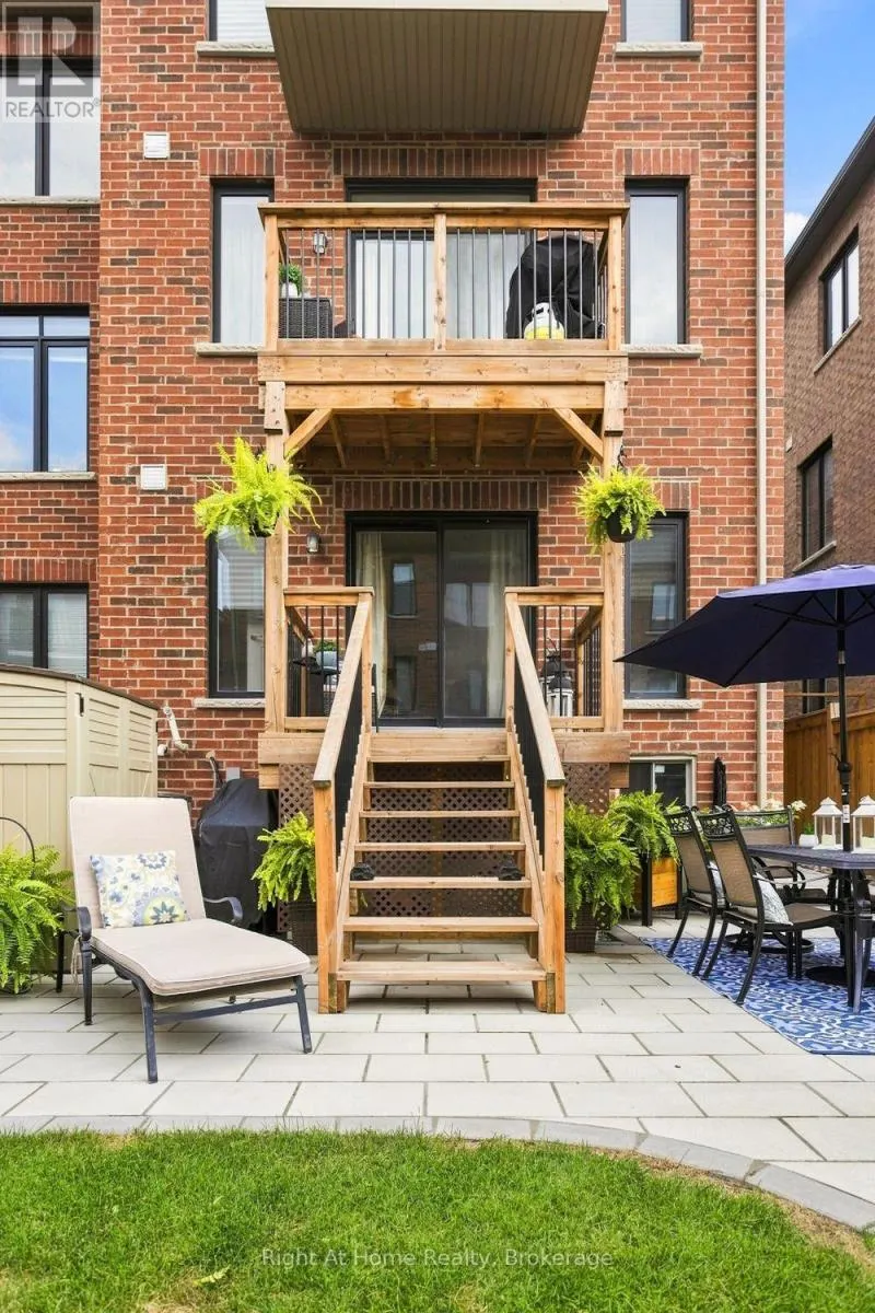 89 ELKINGTON CRESCENT