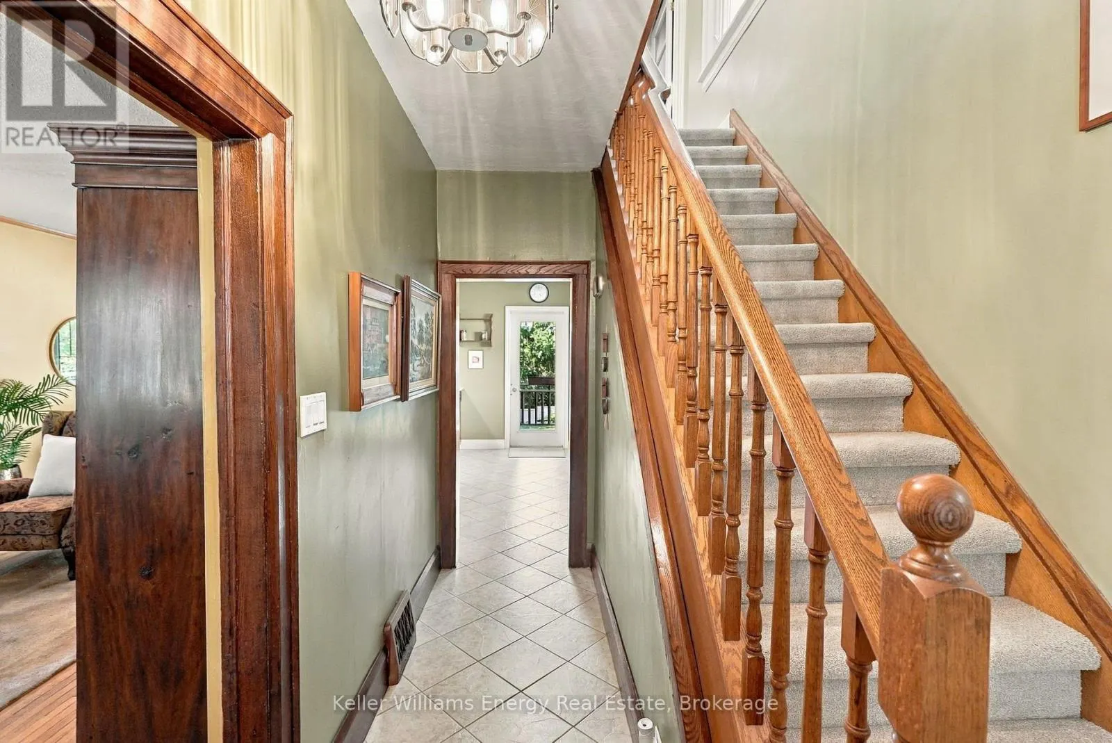 256 GROOMS AVENUE