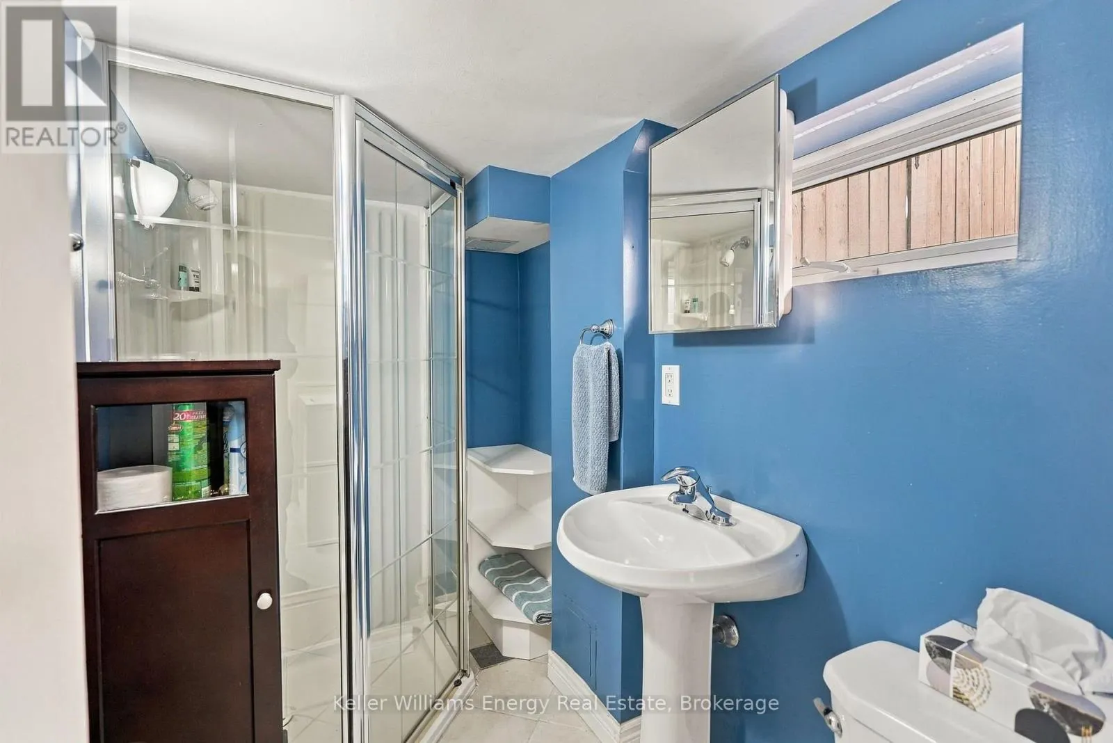 256 GROOMS AVENUE