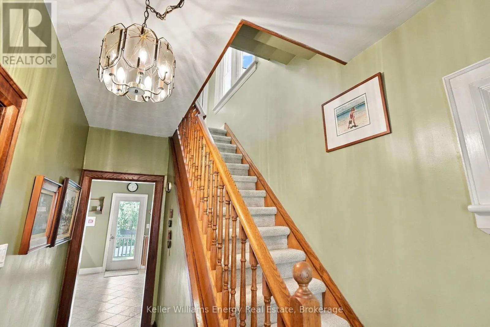 256 GROOMS AVENUE