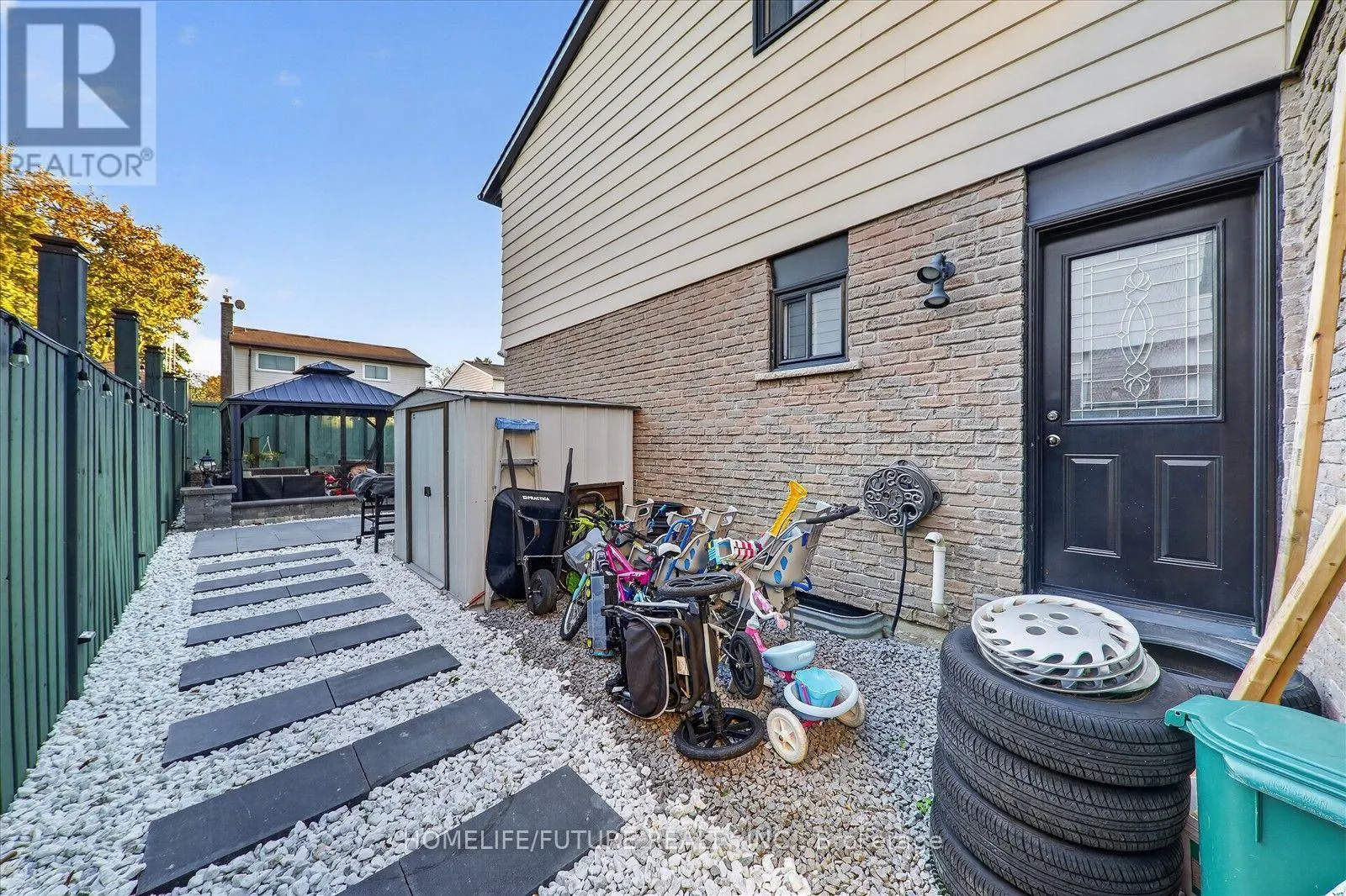 1569 JAYWIN CIRCLE