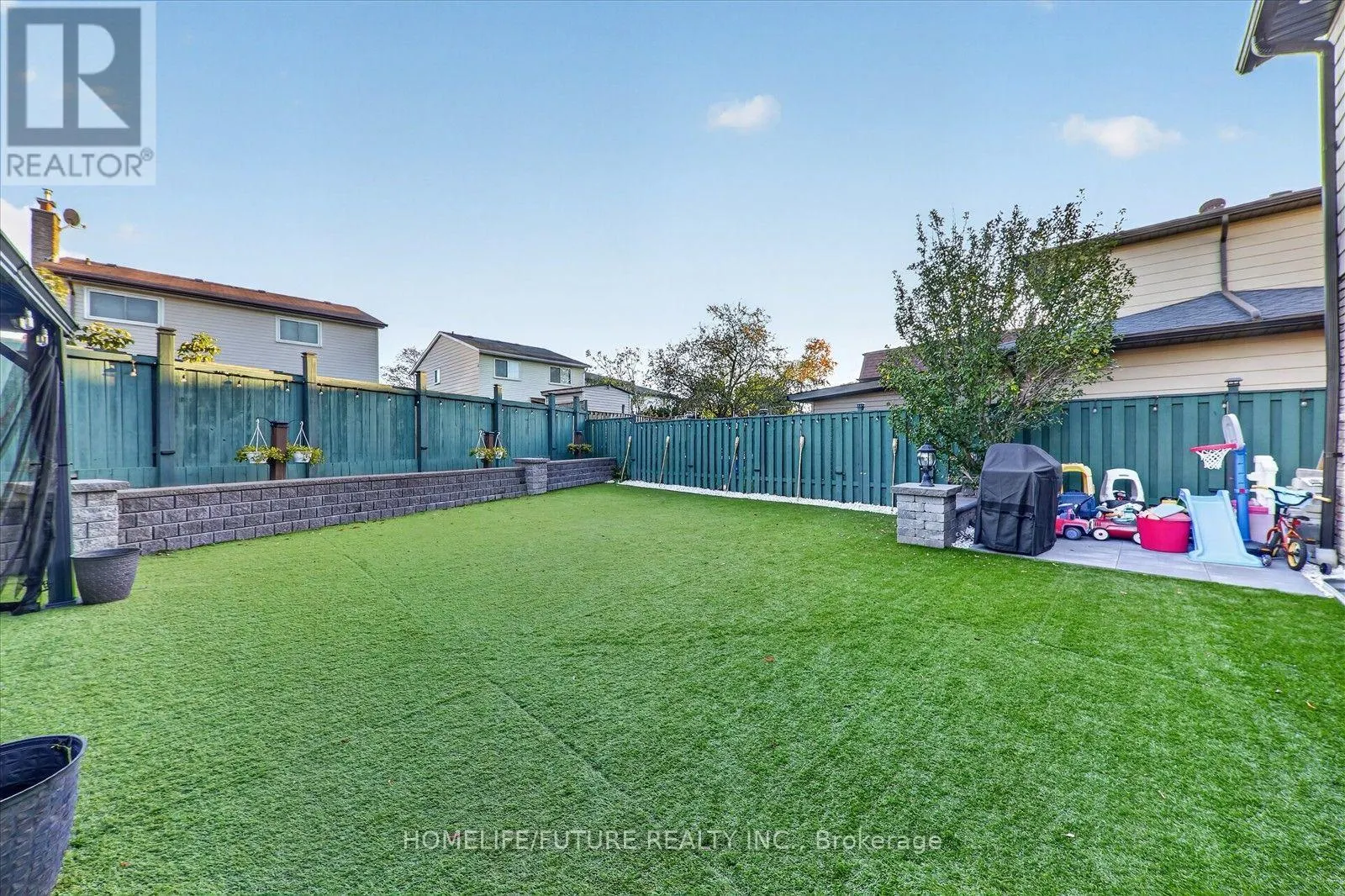 1569 JAYWIN CIRCLE